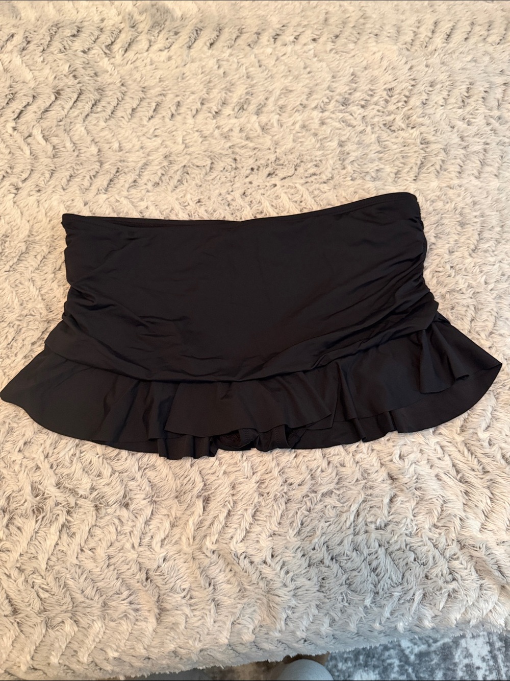La Blanca Black Ruffle Swim Skirt 12 LikeNew